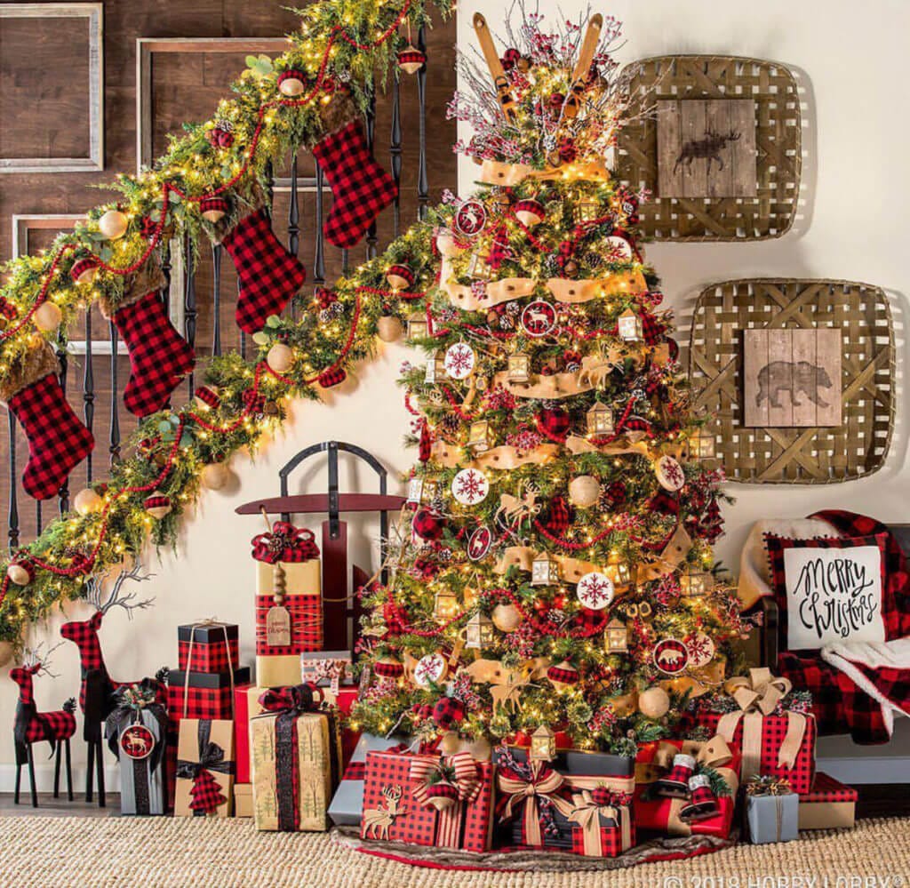 Photos: Two decorating pros set up for Christmas