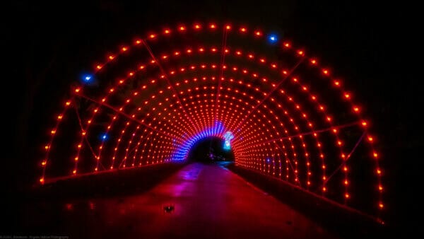 RGB Tunnel - Creative Displays