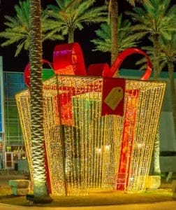 outdoor Christmas light displays