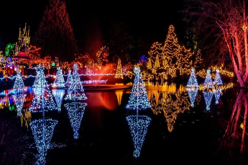 Commercial Christmas Decor Kansas City